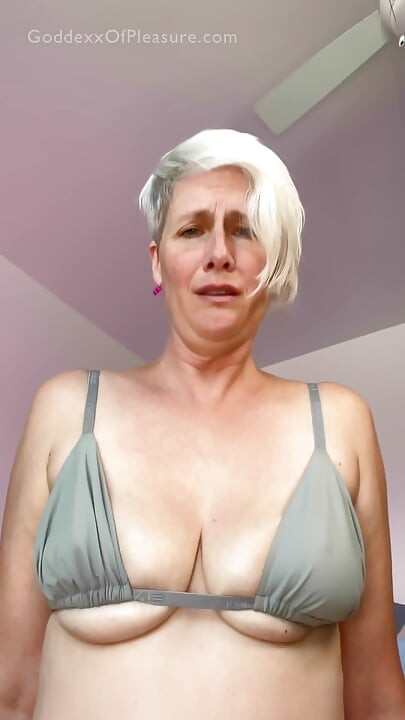 StepMommy Uses Your Face For Her Pleasure - JOI COUNTDOWN