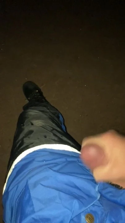 JerkOff in Overall