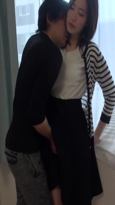 Hitomi - Housewife Pick-Up (34y Old) Vol. 3 | Clip 1