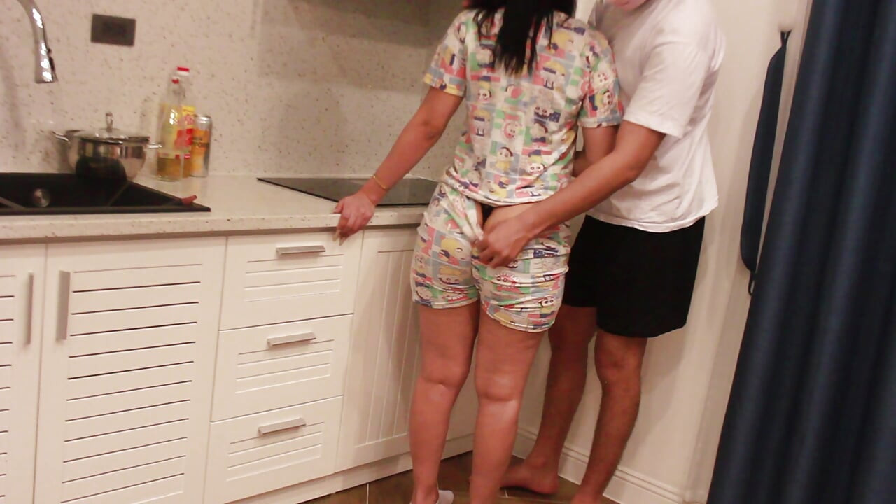 I'm a Good Arabic Stepsister. I'll Play with My Little Stepbrother