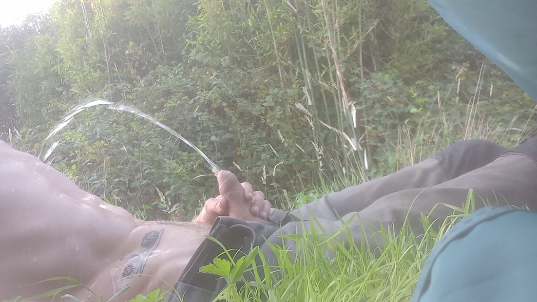 I piss on myself outdoors