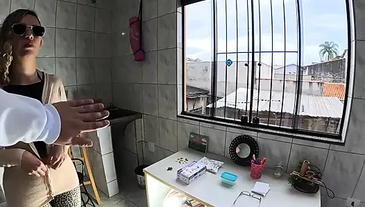 Kleine blinde hatte orgasmen mit dem muschilecken und anale penetration vom frauenarzt.