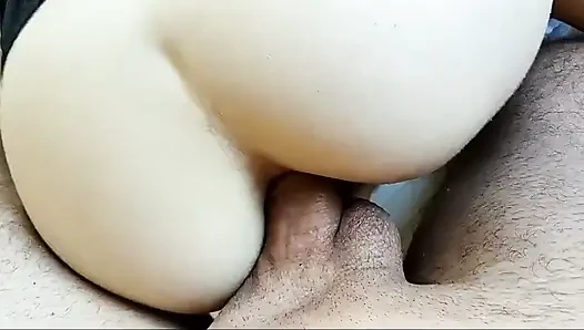 Seks anal ganas sama istriku sampai crot di dalam