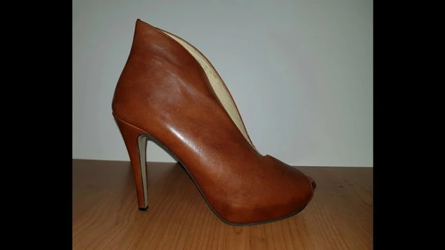 Fucking open toe brown heels