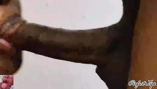 Yumuşak dudaklar yarak emiyor