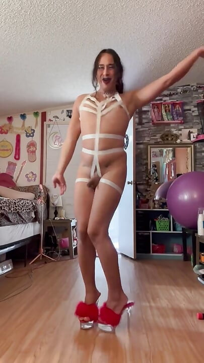 All American striptiz 2 Amerikalı kız şarkı