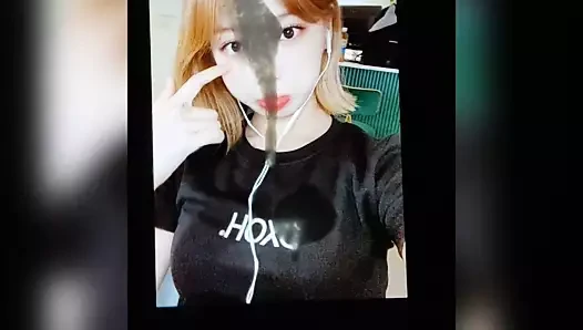 Kim chaewon'un doğum günü hediyesi