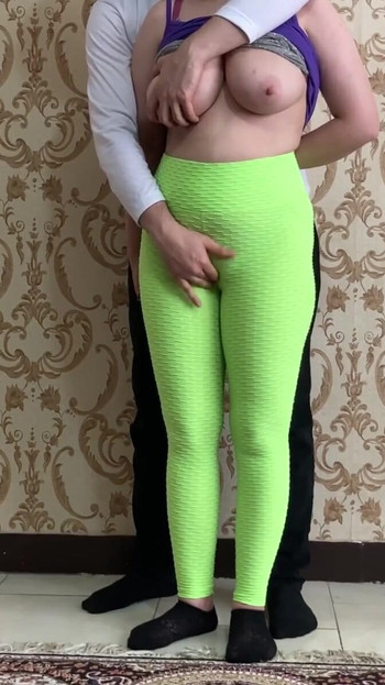 Zadivljujući trenutak iz filma "Masirao sam seksi iransku milf perzijanku"