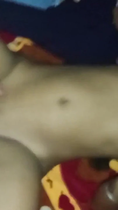"오늘 의붓여동생을 따먹어 보지를 심하게 빨아서 행복하게 만들었어"