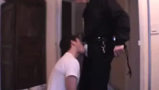 Straight policeman been sucked cam hidded