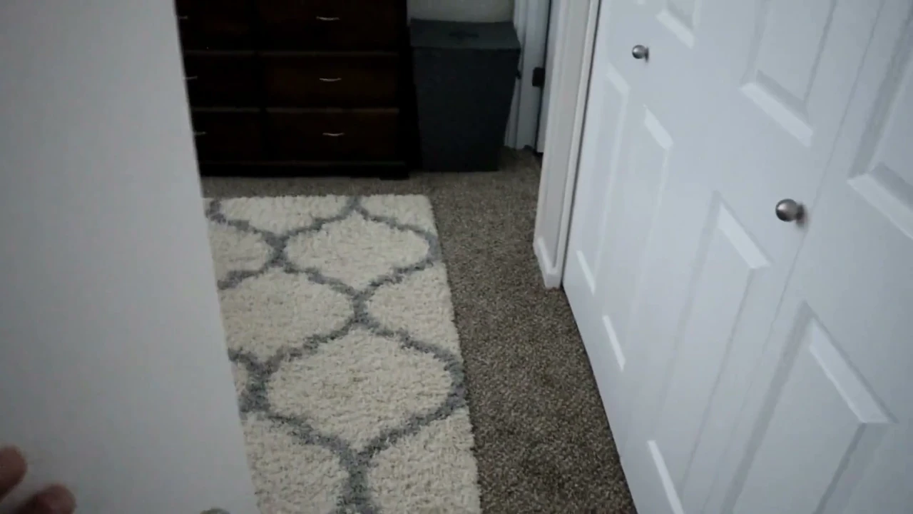 Your Giantess Stepmom Doesn’t See You as She Gets Fucked