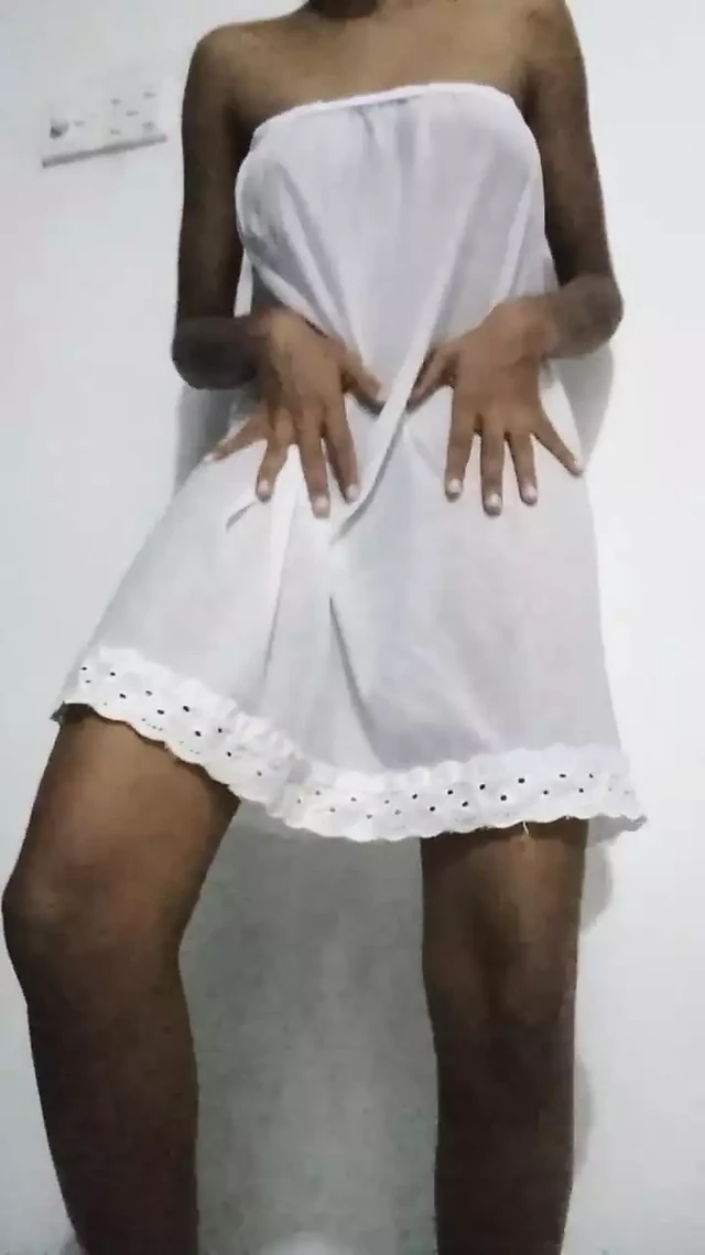Sri lankan cute girl sexy stripdance with sexy underskirt