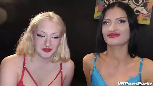 Evie ve ayçiçeği ile bir odada Sardalya dolu grup seks