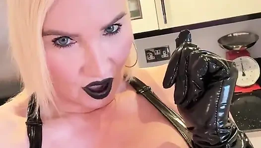 Vinyl Goddess: Şimdiye kadarki en karanlık görünüşüm