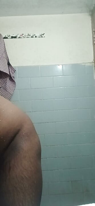 Bathing and ass show