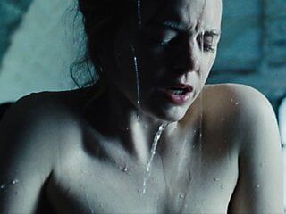 Emma Stone nude tits THE FAVOURITE nipples topless wet boobs