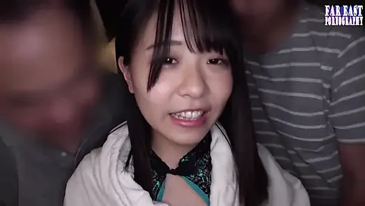 Поцелованная солнцем F-Cup триллер скачка с обожающая сперму красотка на дикой выставленной напоказ побег, часть 4