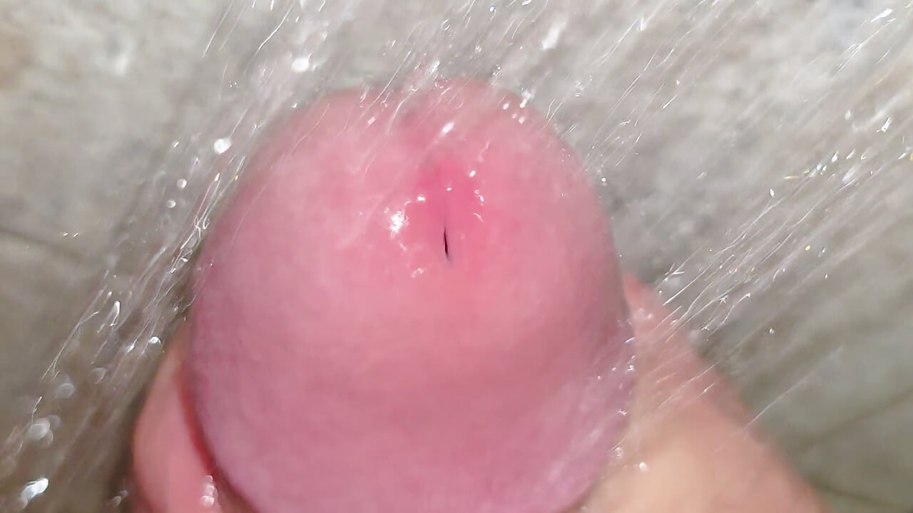 Di kamar mandi En la ducha