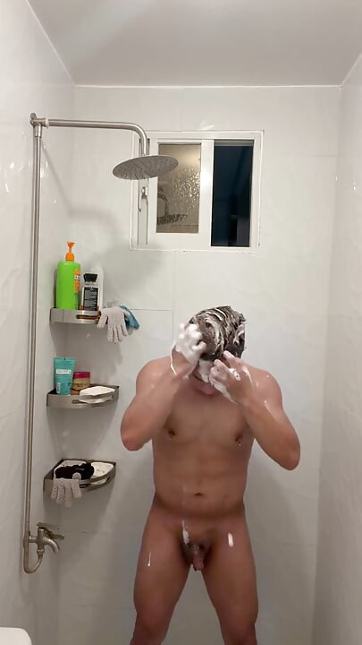 Hot Filipino Twink Jerks off in Steamy Shower
