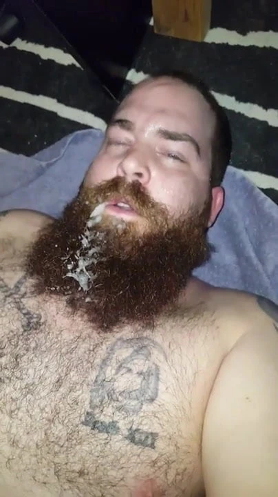 beardo cums in his beard
