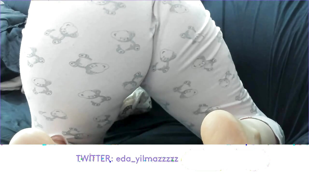 MASTURBATION IN PAJAMAS- TURKISH MILF- TURKISH PORN
