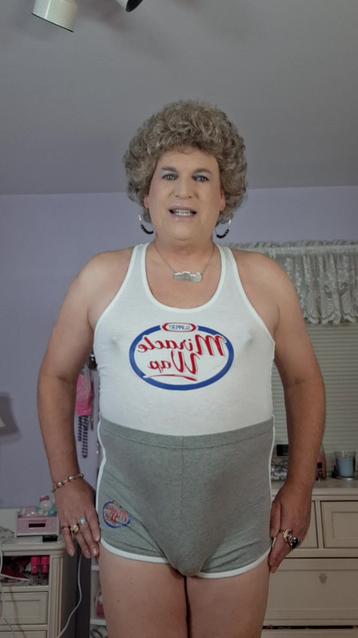 My butt is getting so big and round and men get my pink hole so wet!