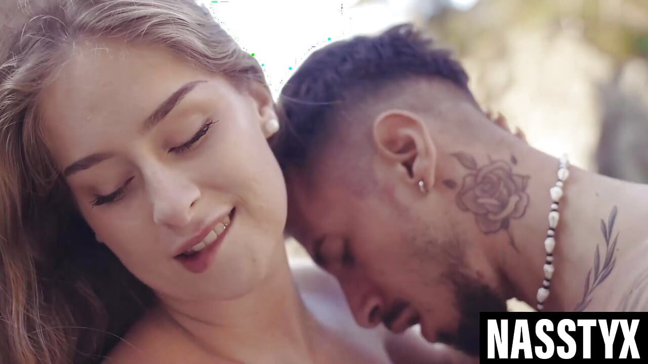 NASSTYX Lusty Babe Ambar Lapiedra Having An Outdoor Beach Fuck