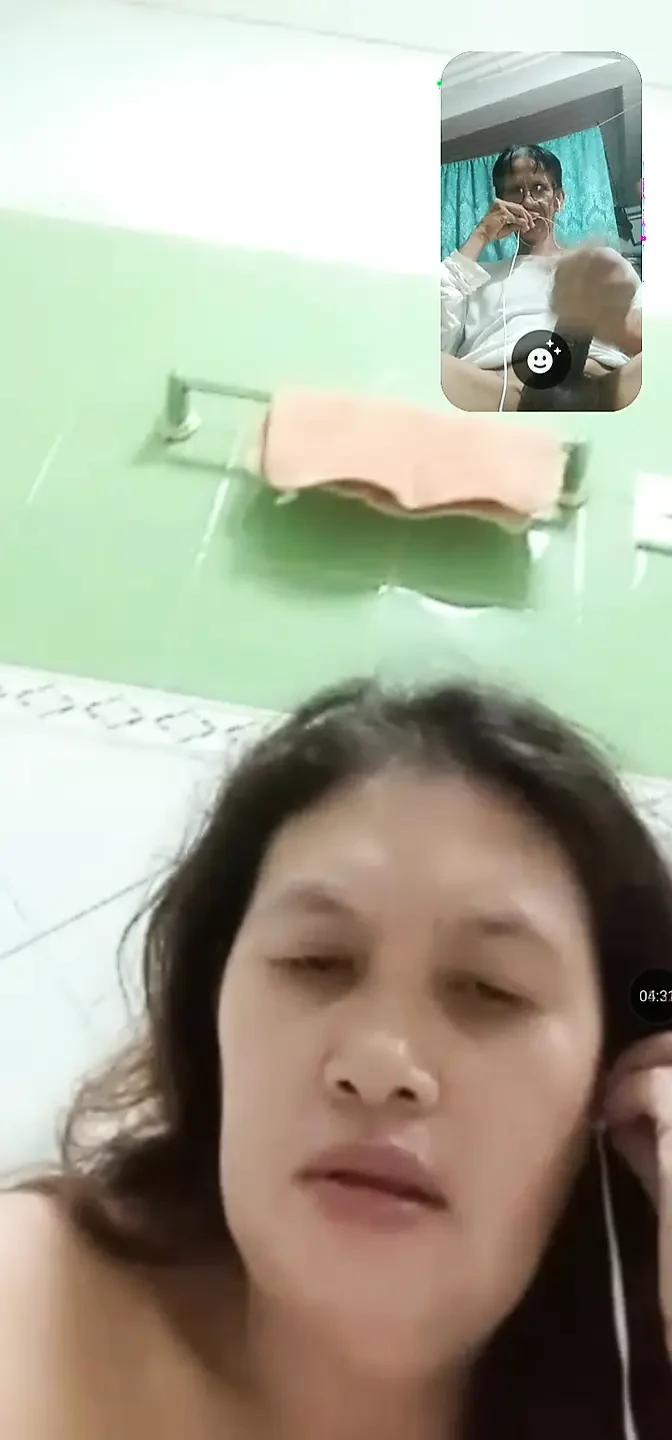 Assy video sex call to me while she taking a bath