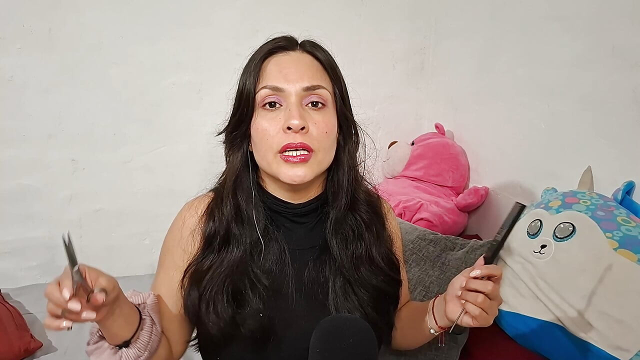 Asmr Roleplay sua namorada corta seu cabelo