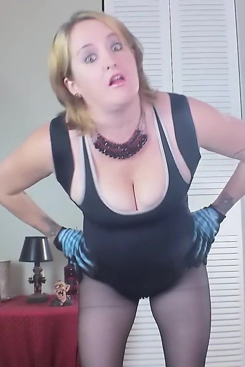 Amateur Oily Titfuck Cum Between Tits