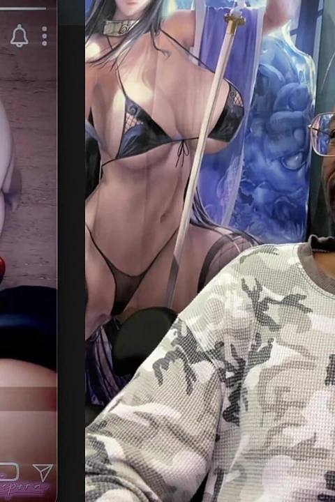 紧致的秃头阴户Kiriko一边观看 D.Va 一边玩弄她湿润的阴户
