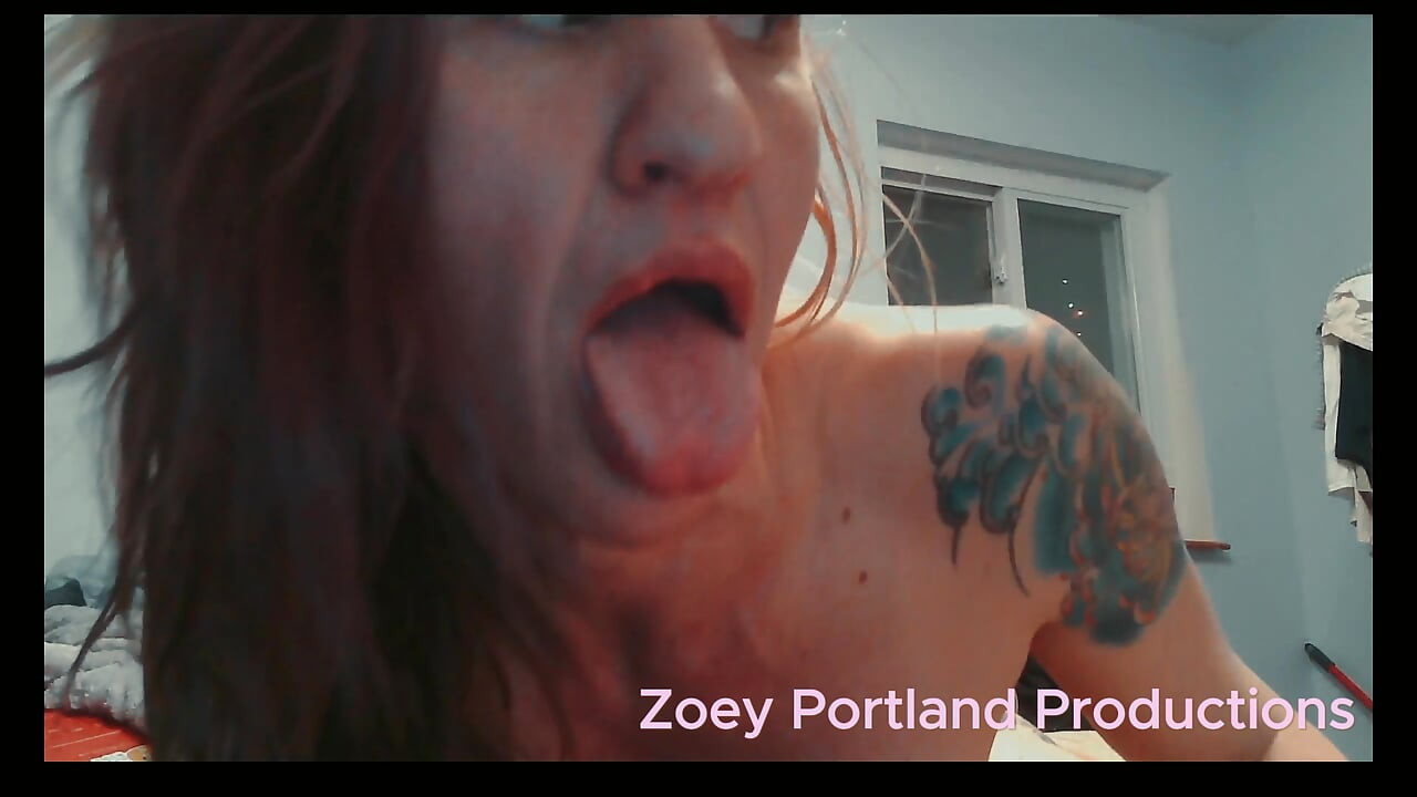Zoey Portland Pornstar Plays with Pussy 2026