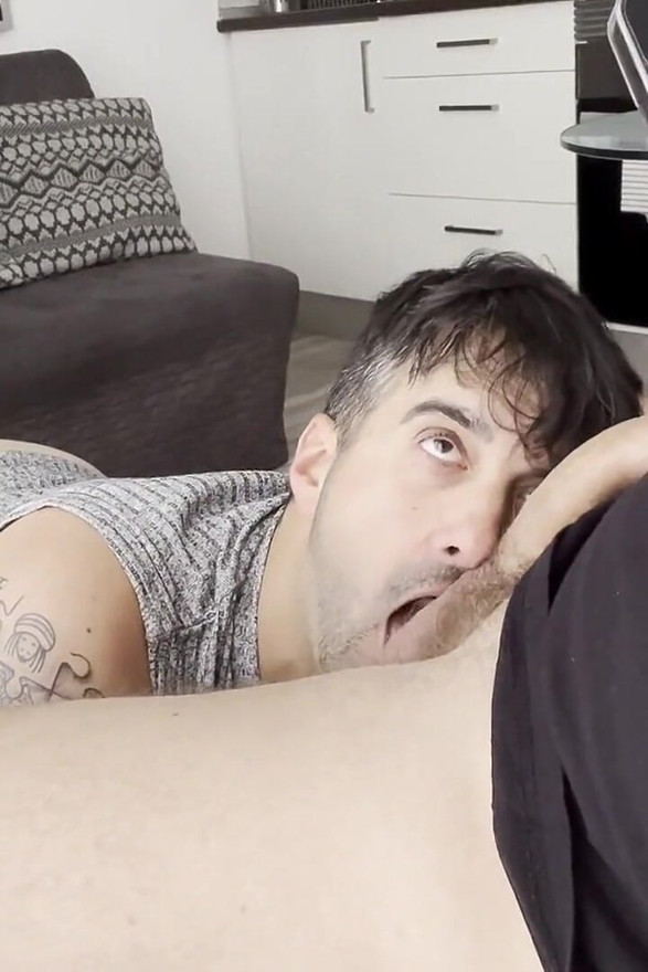Deepthroatxxxl Sucks Huge Cock of Daddy Chris Derimm