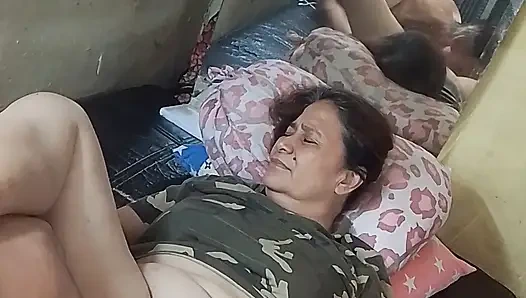 Cinta dalam hidupku aku makan memeknya karena dia sangat menyukainya