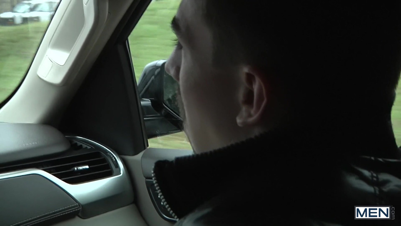 MEN - 既婚男性コルビー・ジャンセンは、彼の車の中でクイックファックのために彼のお気に入りのスタッドジャックハンターを拾います
