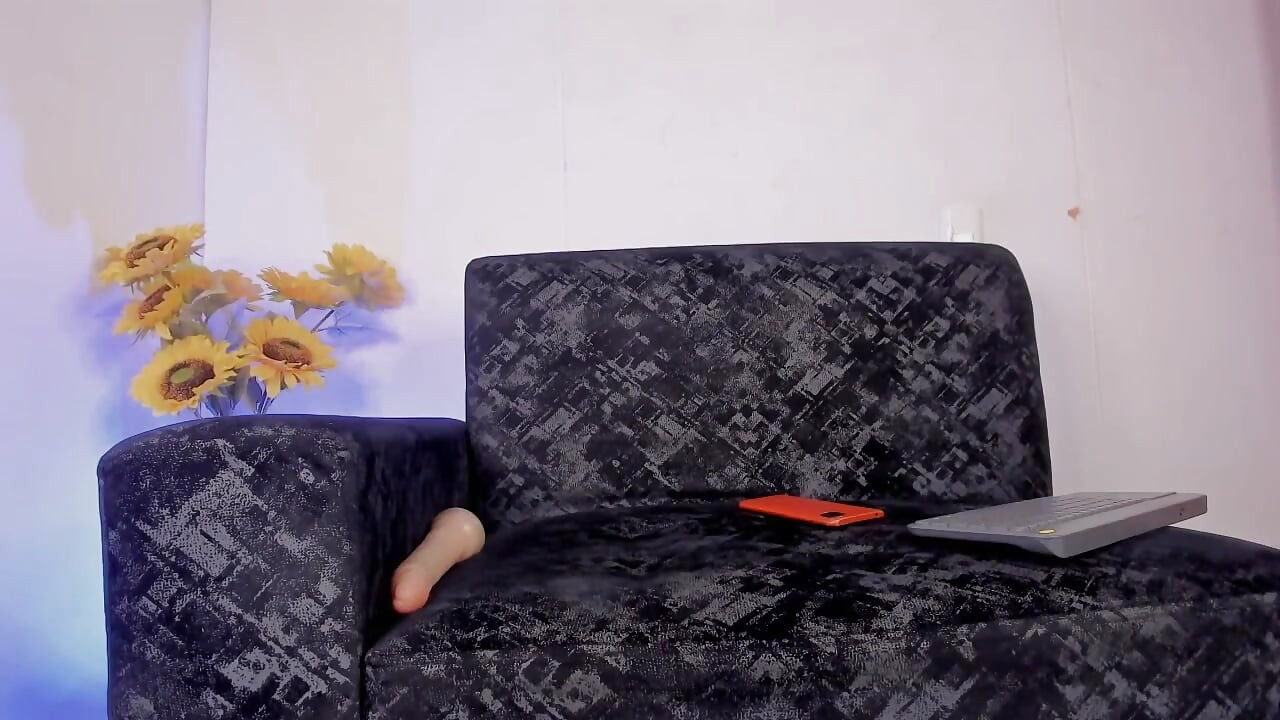 Băiatul Bun Femboy Ken Solo: Supus Și Excitat