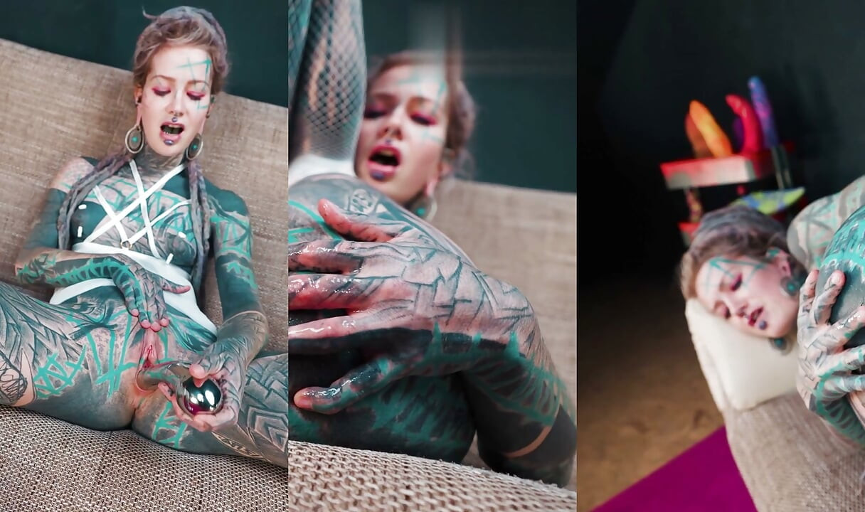 Szóló anális pusztítás, előesés és mély tágítás