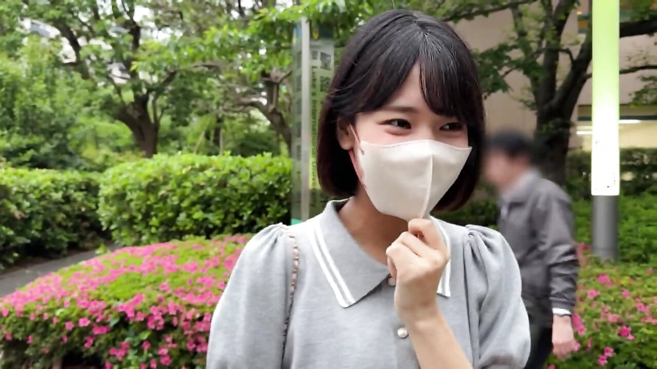 Minami, a housewife who earns a living with a beautiful figure (26), a naked P active woman [Confirmed to become a sex buddy → a girl]