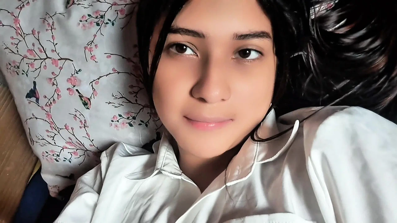 MY TEACHER ASKS ME FOR ASS AND I GIVE HIM MY BIG PUSSY