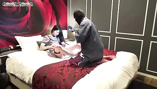 Wajah tanpa sensor terungkap. Perjumpaan rahasia ibu rumah tangga yang super mesum