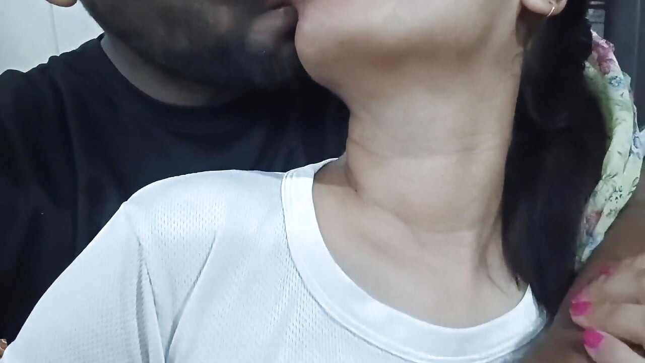 Step Brother Fucking His Beautiful Step Sister While She Watching Movie