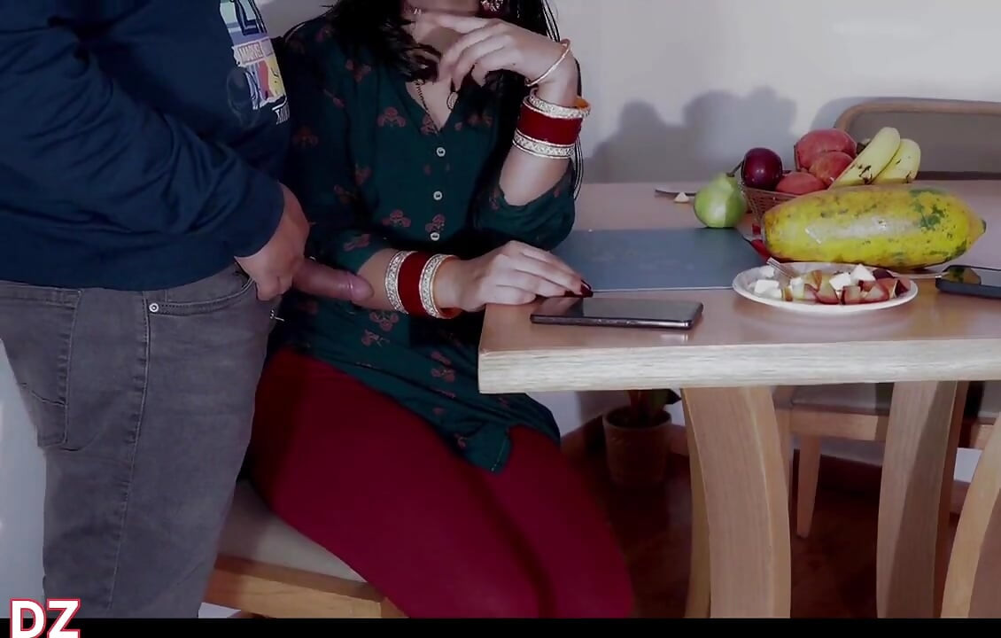 Bhabi Sex with Hot Desi Stepsister Sex in Hindi Audio Delivery Boy, Full Hindi Video Viral