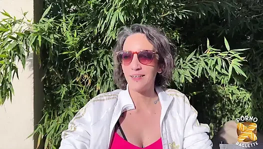 Lena, si cewek cantik rambut cokelat, dientot sama dua kontol