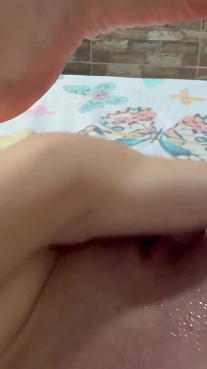 Nothing like coming home from college and touching myself thinking about a boy I like | Clip 2