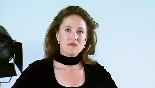 Сногсшибательная дама из Германии показывает свое идеальное тело в колготках