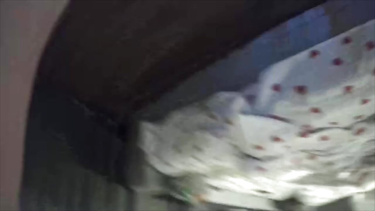 Real. Soția își înșală soțul cu prietenii săi
