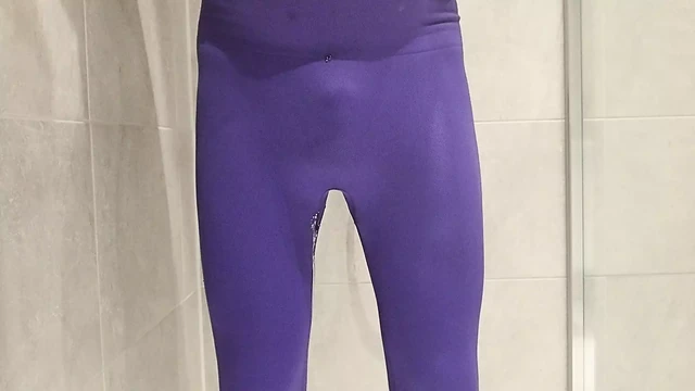 pissing my blue leggings