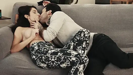 Die mädchen von nebenan, szene 2 mädchen brauchen schwanz