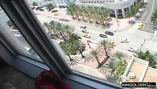 Heisse Resort-Affaere mit Carmella Diamond