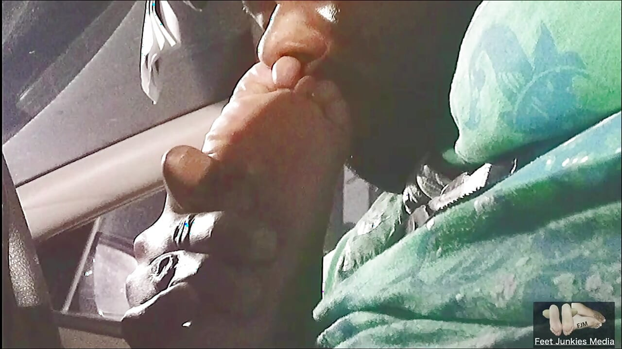 Car Session Feet Worship with Your Favorite BBW Ncfootgoddess